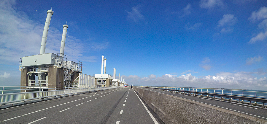 Oosterscheldekering2